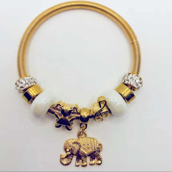 Bracelet Elephant in gold tone. ADORABLE! - Picture 4 of 10
